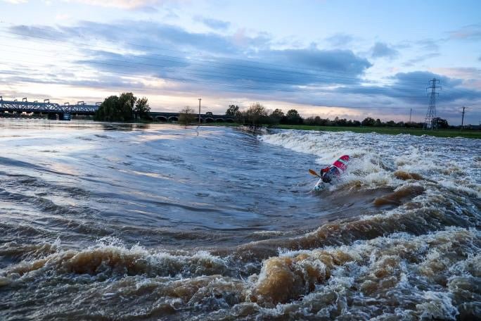 Do I need a licence to paddle? British Waterways Licence FAQ